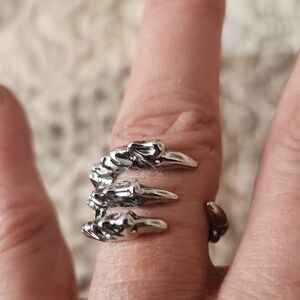 CLAW RING